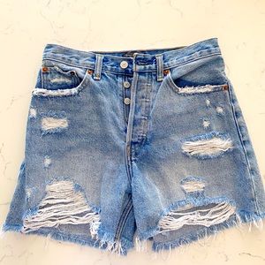 Abercrombie 4” High Rise Shorts